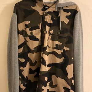 EXPRESS MENS L CAMOUFLAGE GREY BUTTON UP HOODIE
